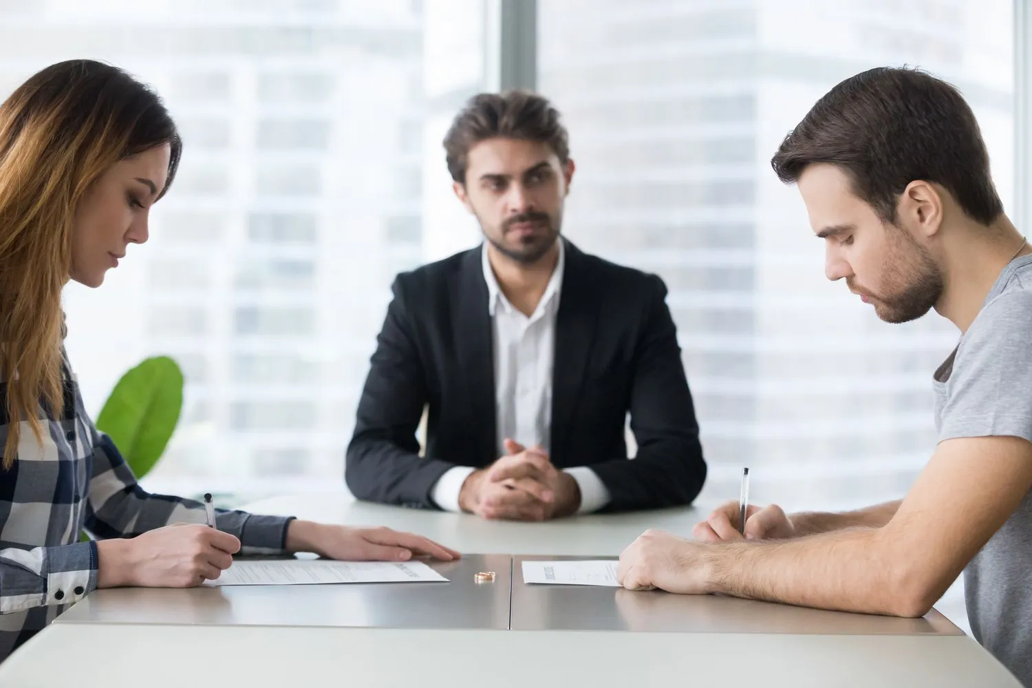 How EH Mediation Guides Couples Toward Fair and Balanced Outcomes Derbyshire